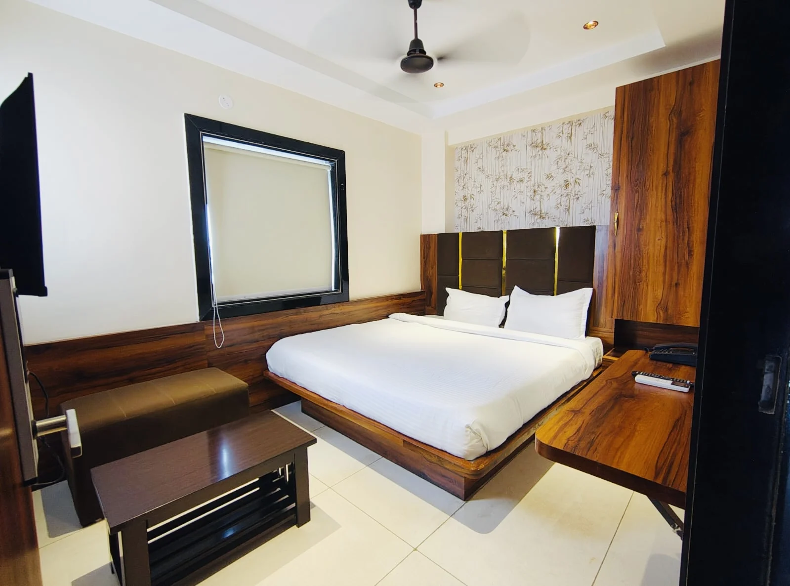 Super Deluxe Room